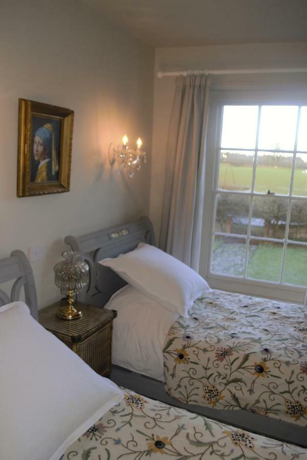 Sankence Lodge B&B เอลส์แชม ภายนอก รูปภาพ