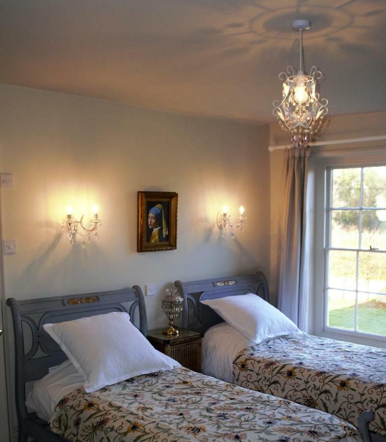 Sankence Lodge B&B เอลส์แชม ภายนอก รูปภาพ
